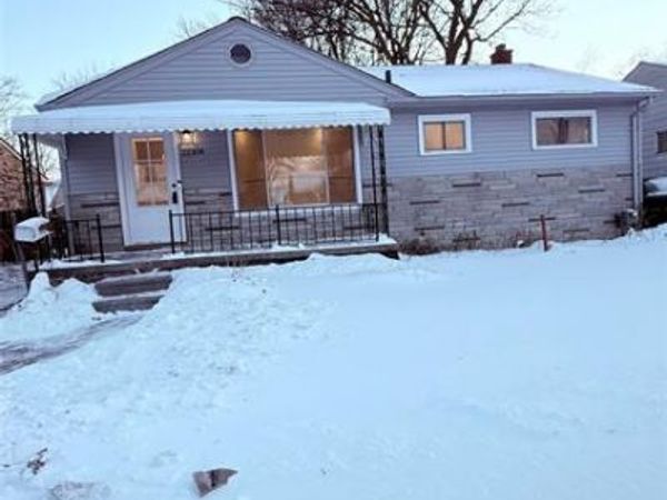 22304 California Street, St. Clair Shores, MI 48080