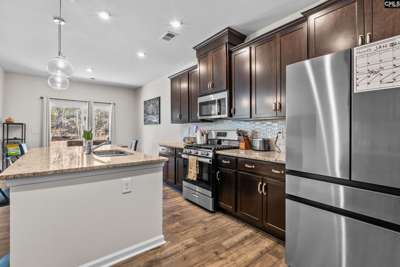 1145 Crescent Moon Loop Photo 13