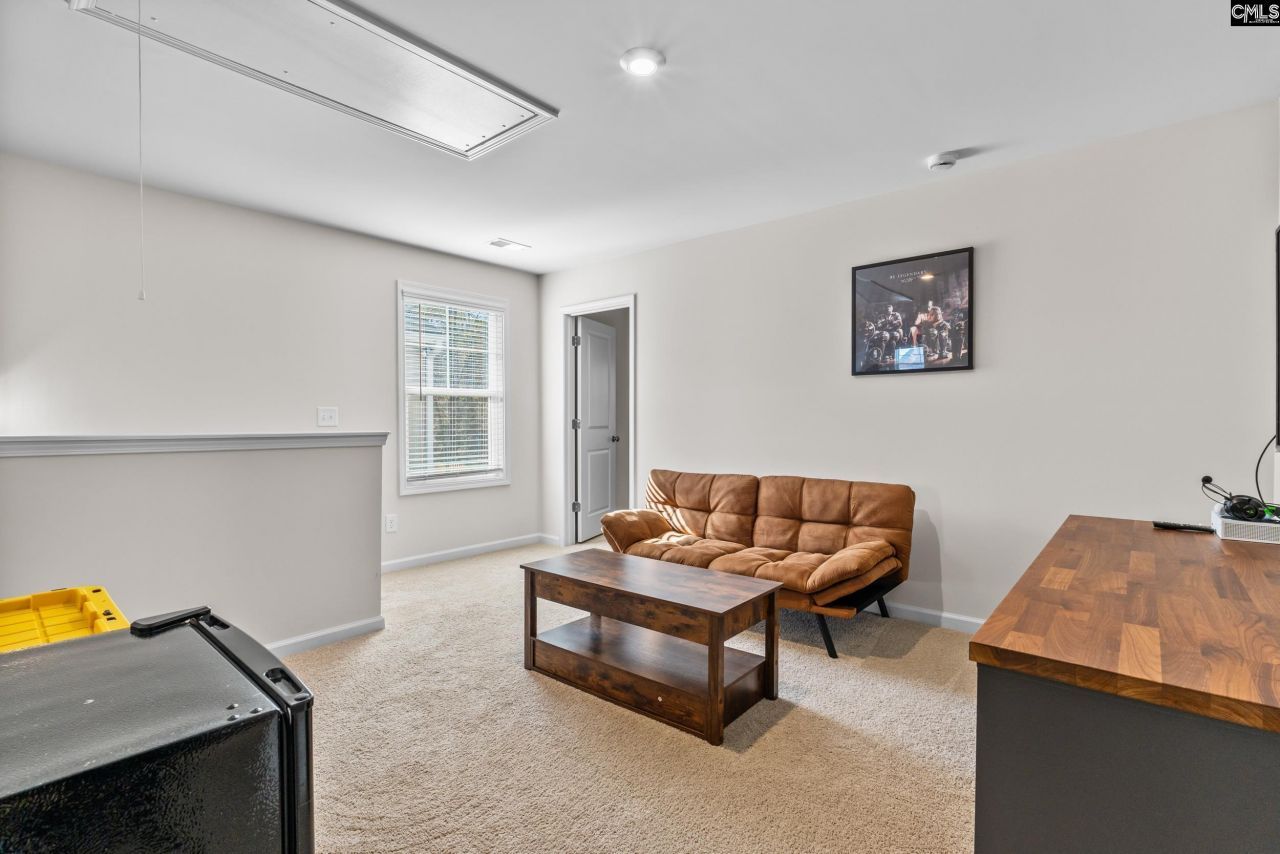 1145 Crescent Moon Loop Photo 15