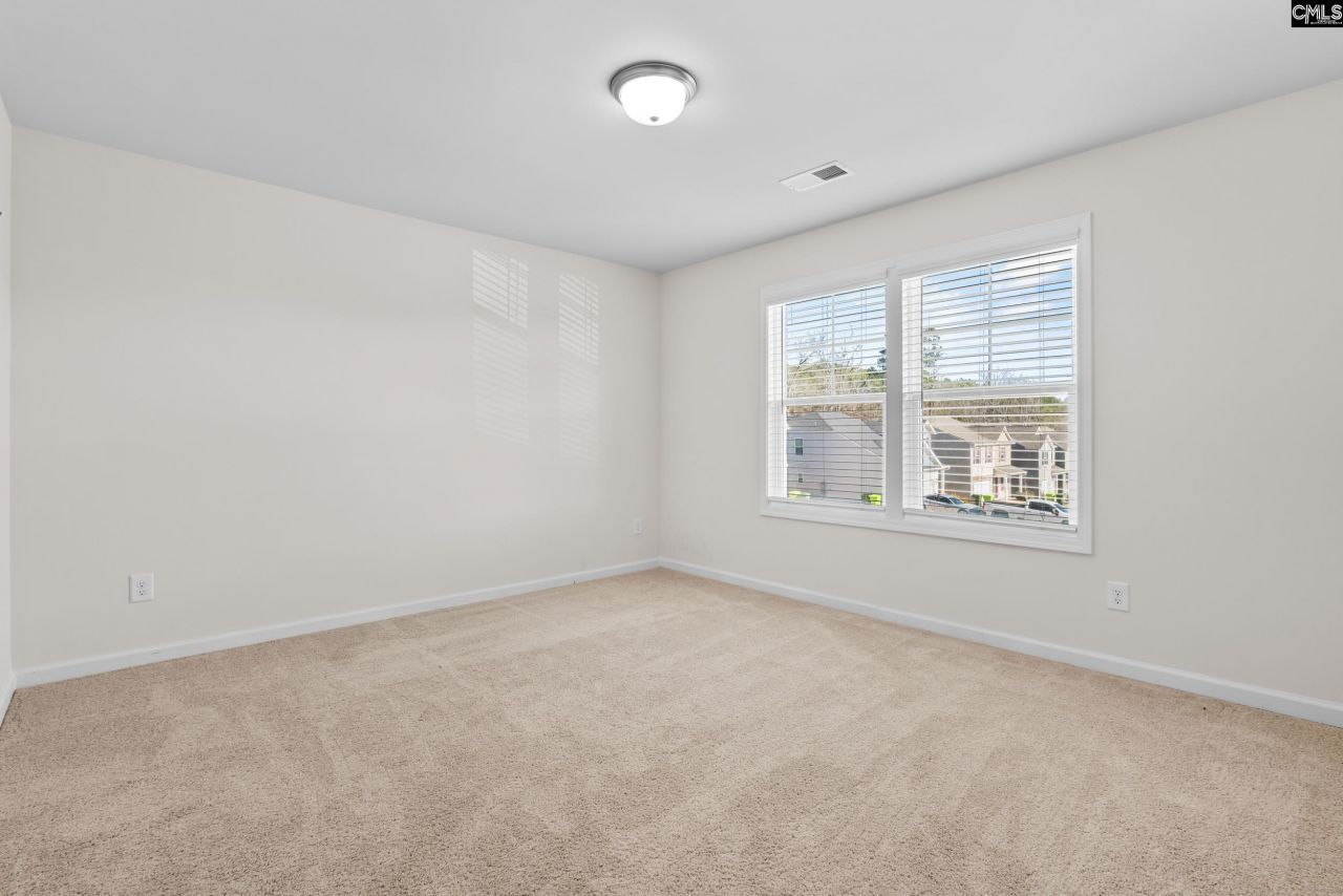 1145 Crescent Moon Loop Photo 21