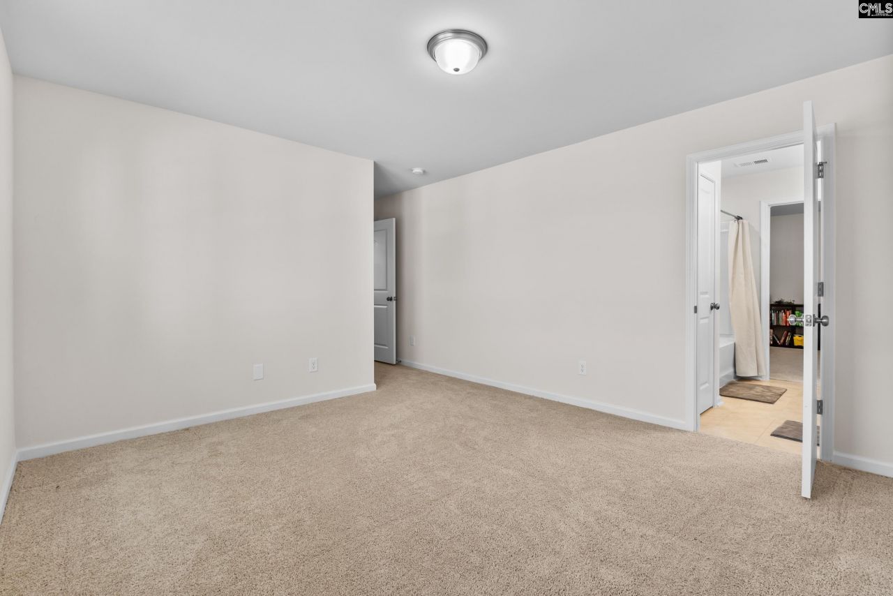 1145 Crescent Moon Loop Photo 22