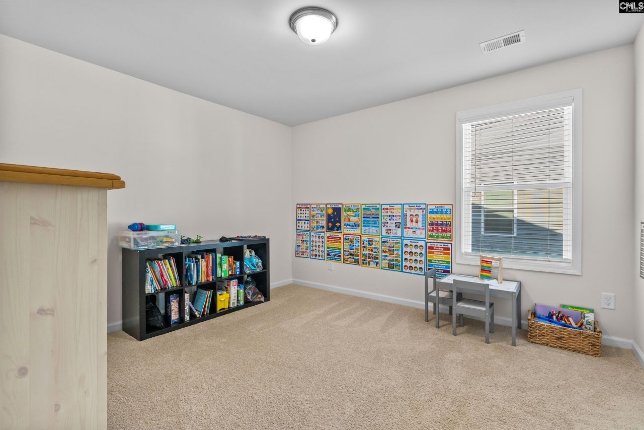 1145 Crescent Moon Loop Photo 23