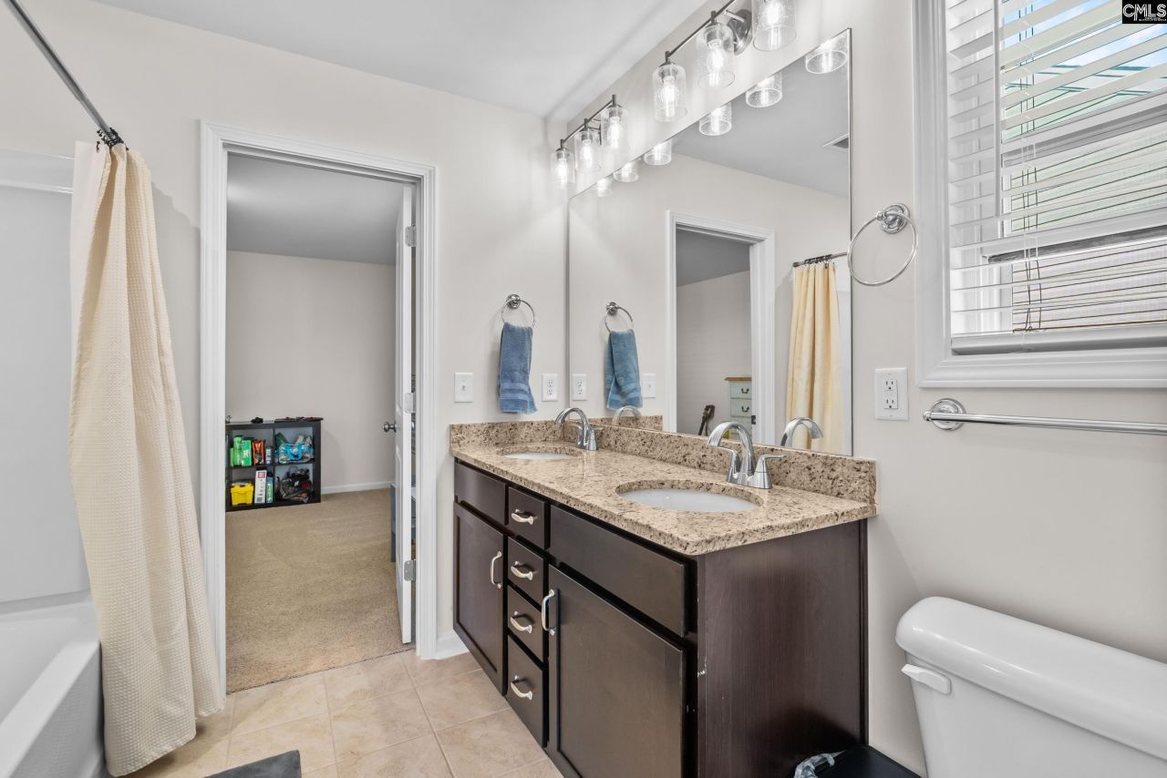 1145 Crescent Moon Loop Photo 27