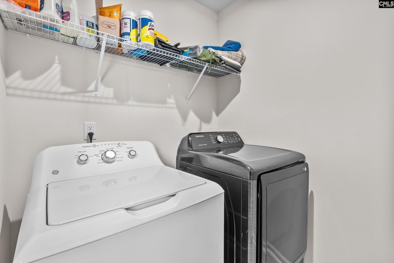 1145 Crescent Moon Loop Photo 29