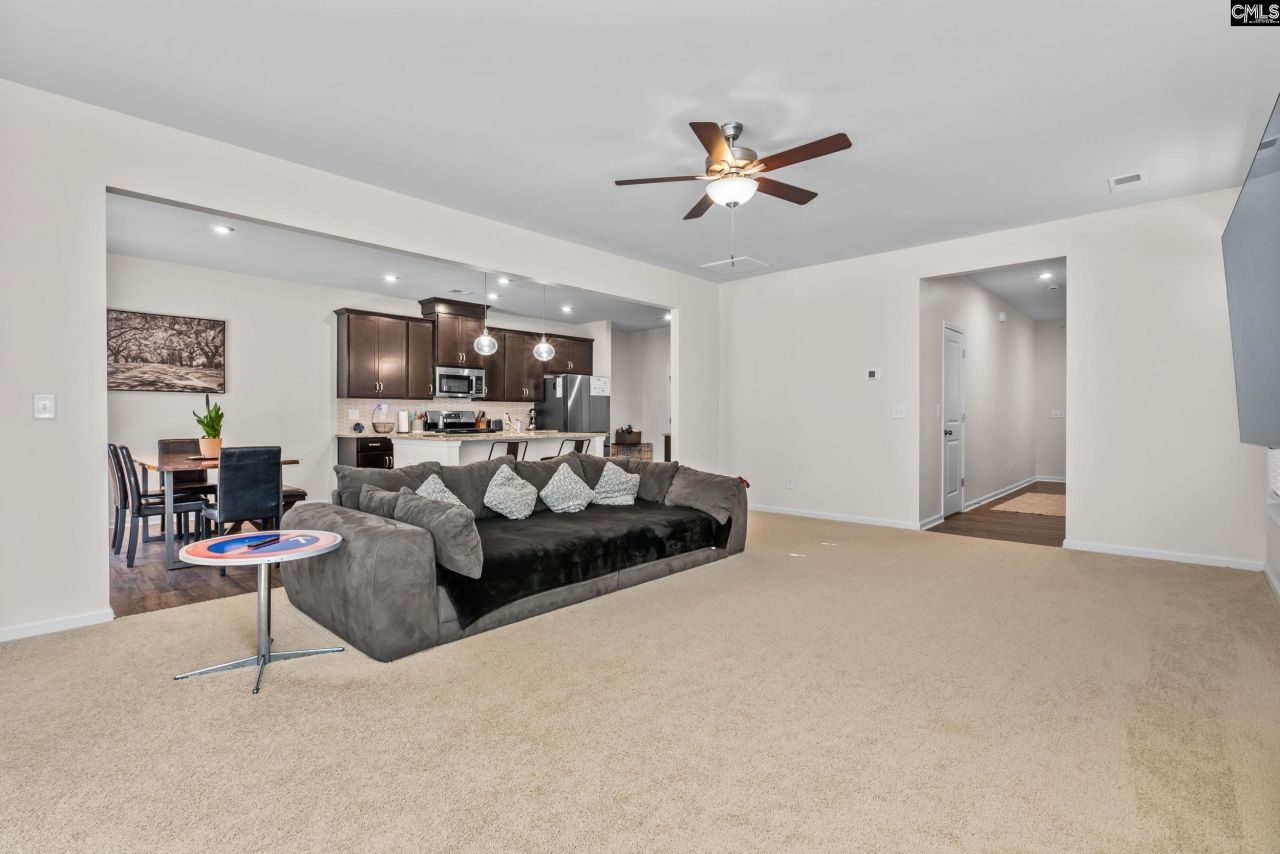 1145 Crescent Moon Loop Photo 7