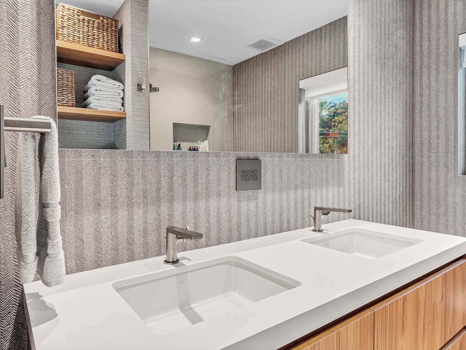 715 N Victoria Park Road, Fort Lauderdale, FL 33304 Photo