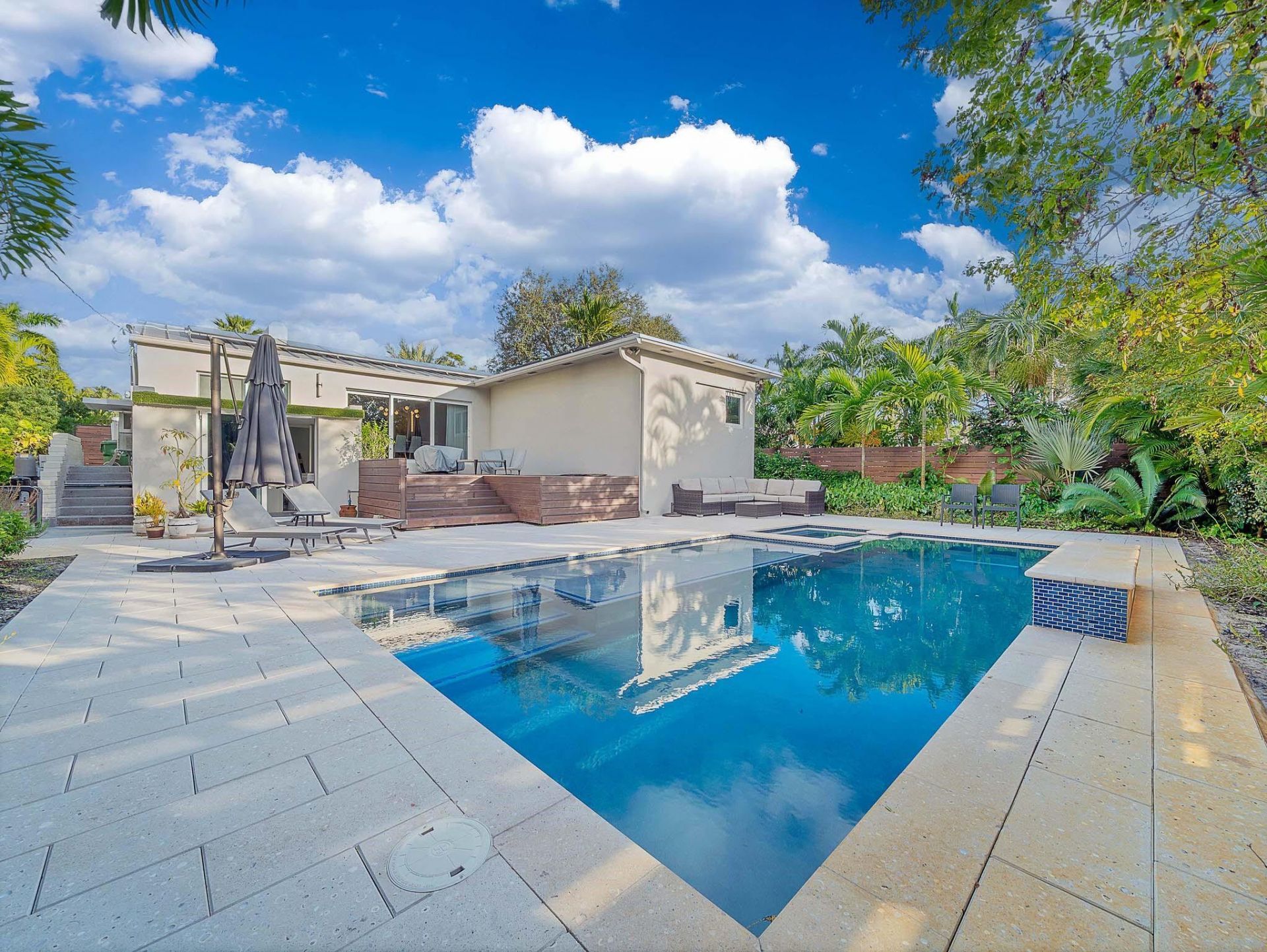 715 N Victoria Park Road, Fort Lauderdale, FL 33304 Photo