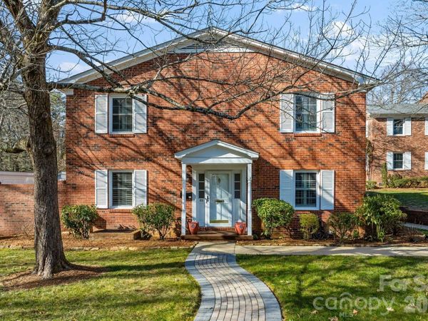 1411 Kensington Road, Hendersonville, NC 28791