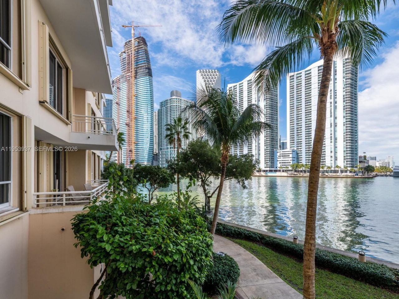 888 Brickell Key Dr, Unit 210, Miami, FL 33131 Photo