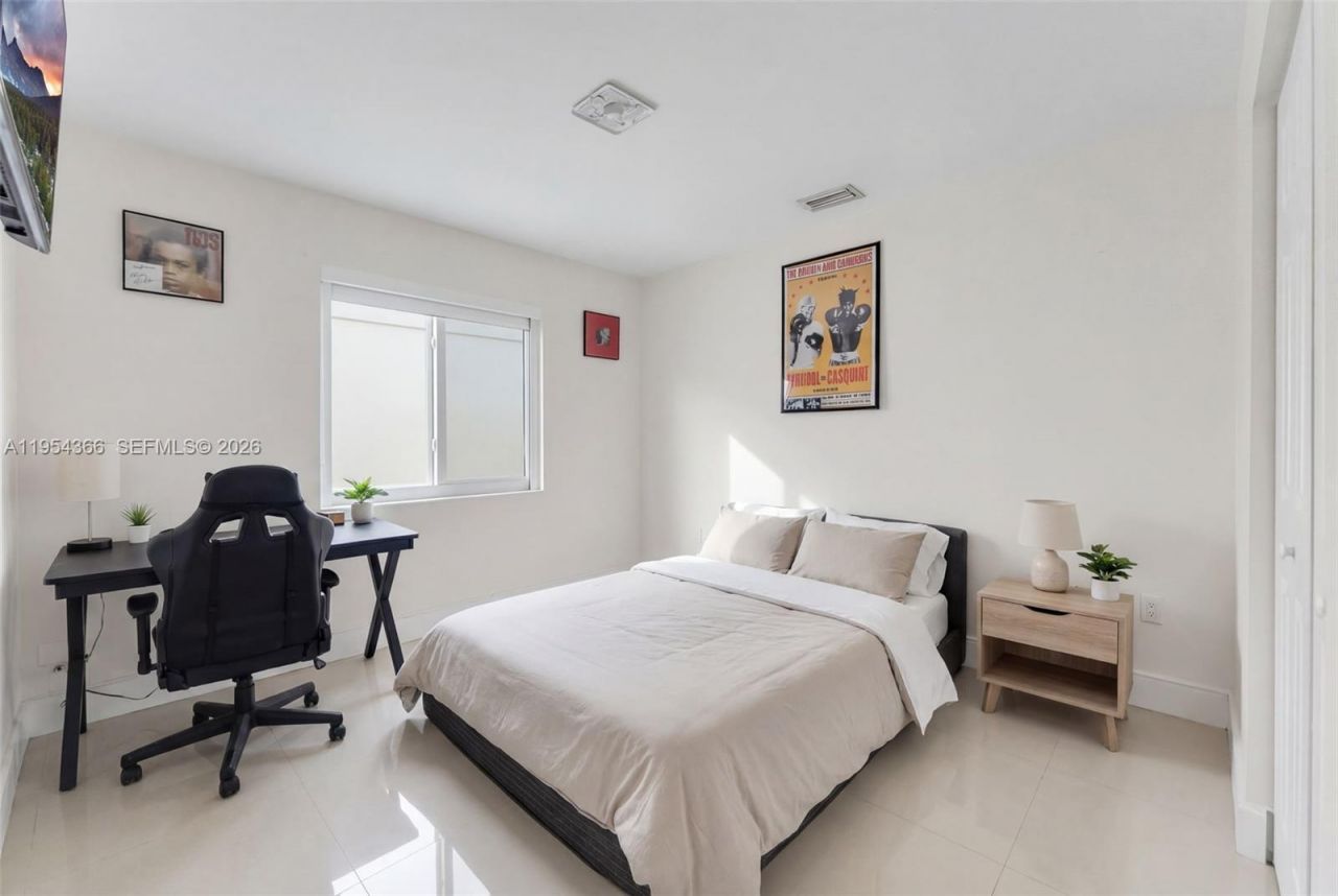 3246 NW 204th Ter , Miami Gardens, FL 33056 Photo