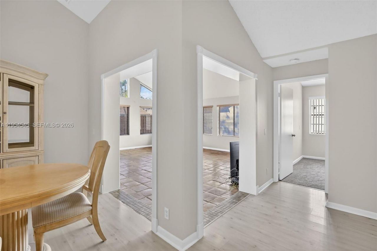 2141 Austin, Weston, FL 33326 Photo