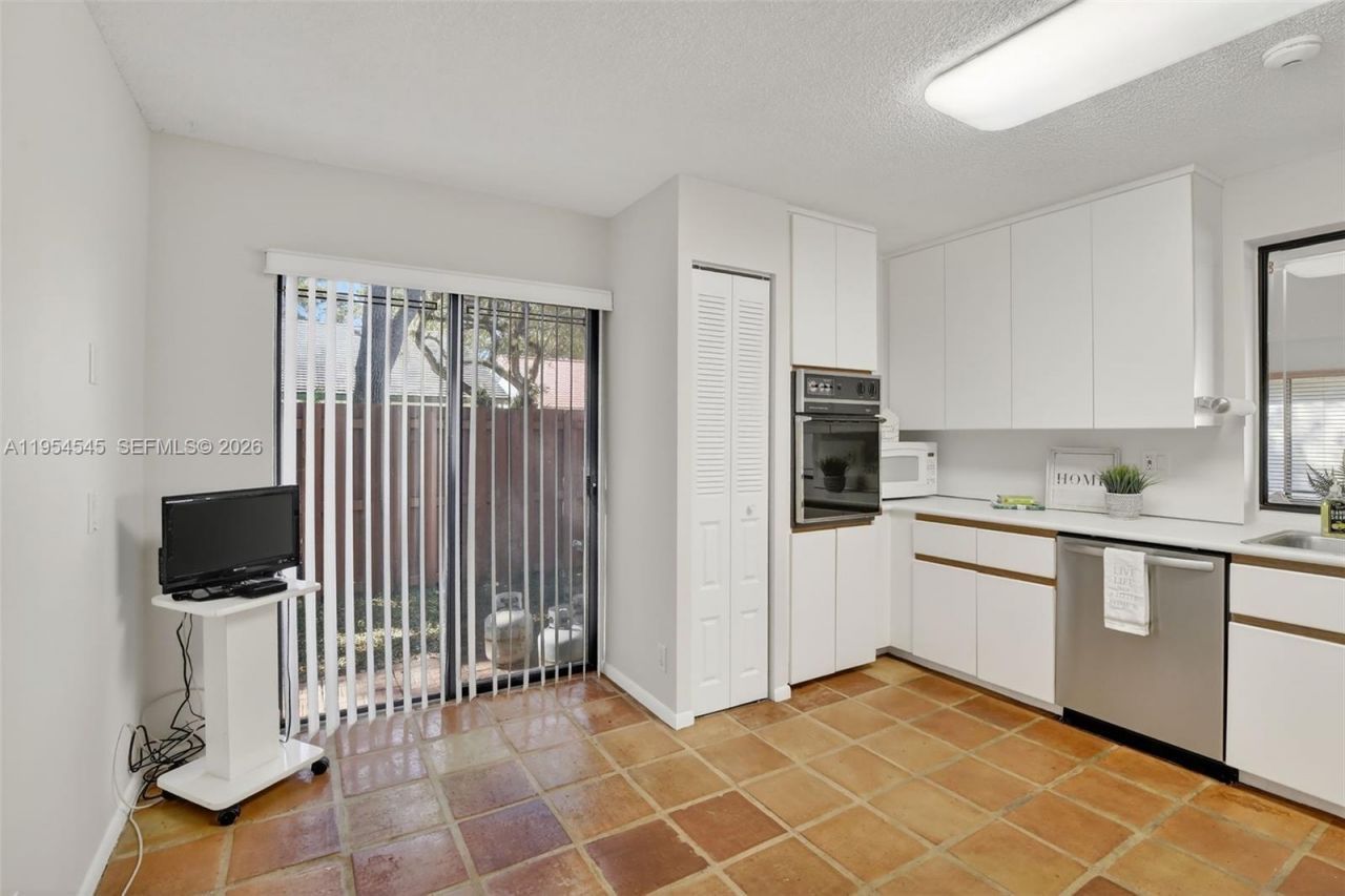 2141 Austin, Weston, FL 33326 Photo