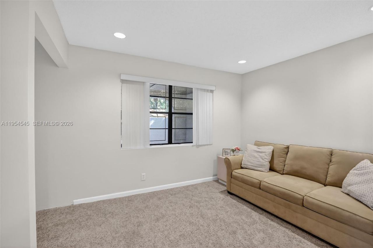 2141 Austin, Weston, FL 33326 Photo