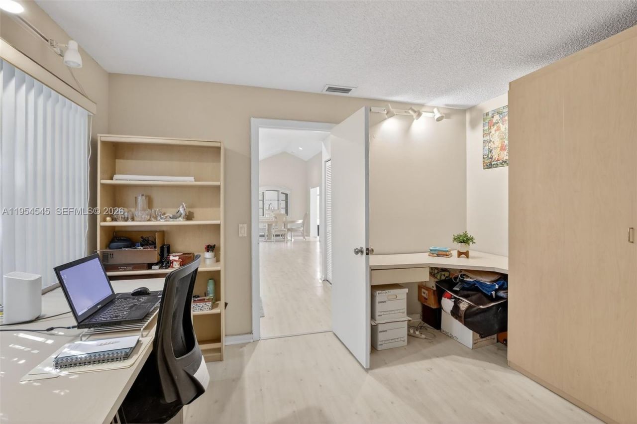 2141 Austin, Weston, FL 33326 Photo