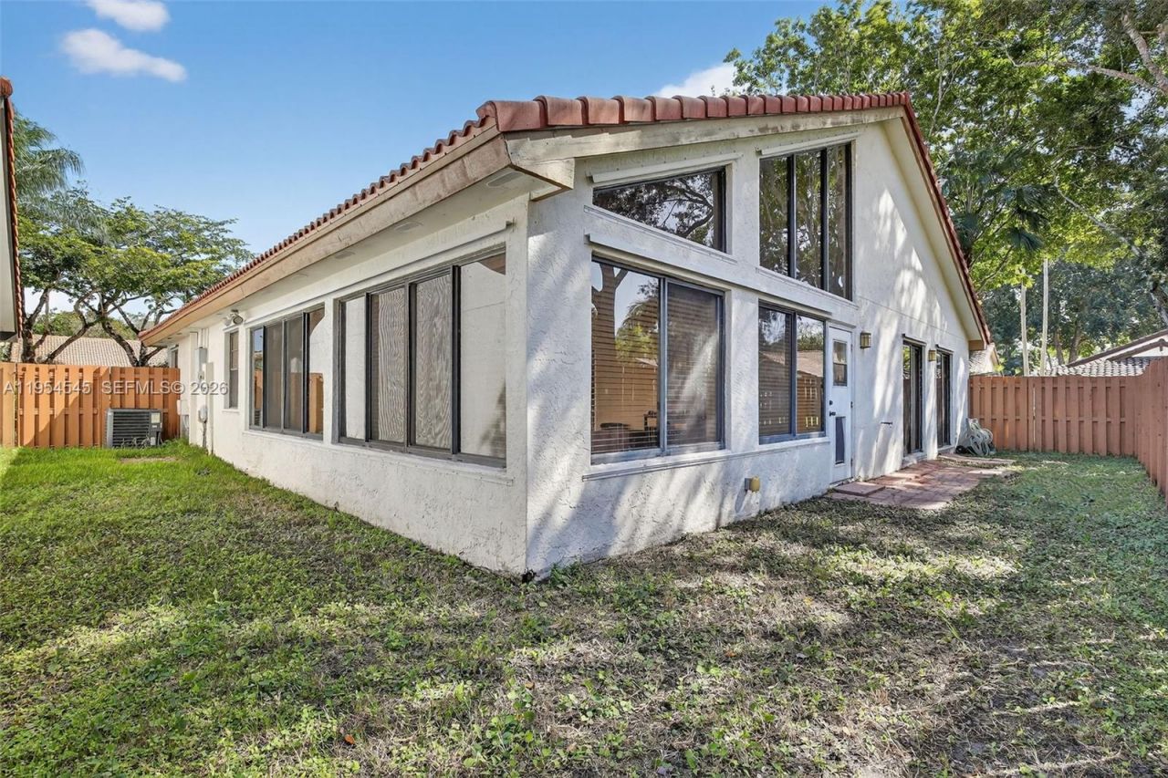 2141 Austin, Weston, FL 33326 Photo