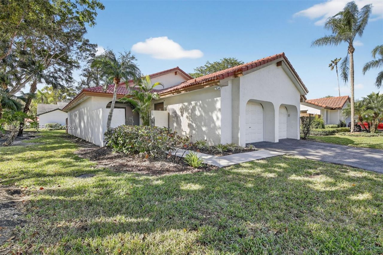 2141 Austin, Weston, FL 33326 Photo