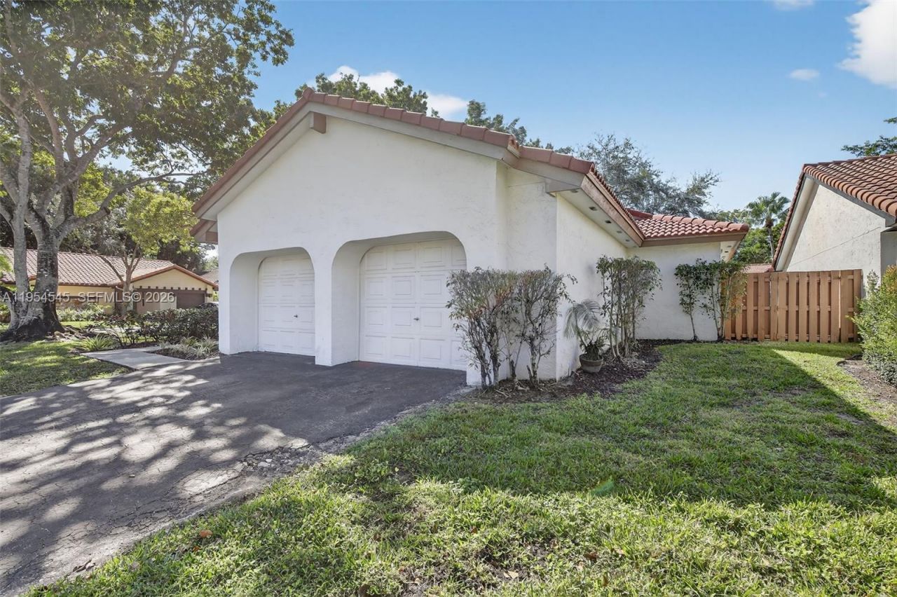 2141 Austin, Weston, FL 33326 Photo