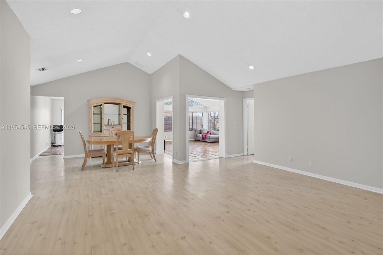 2141 Austin, Weston, FL 33326 Photo