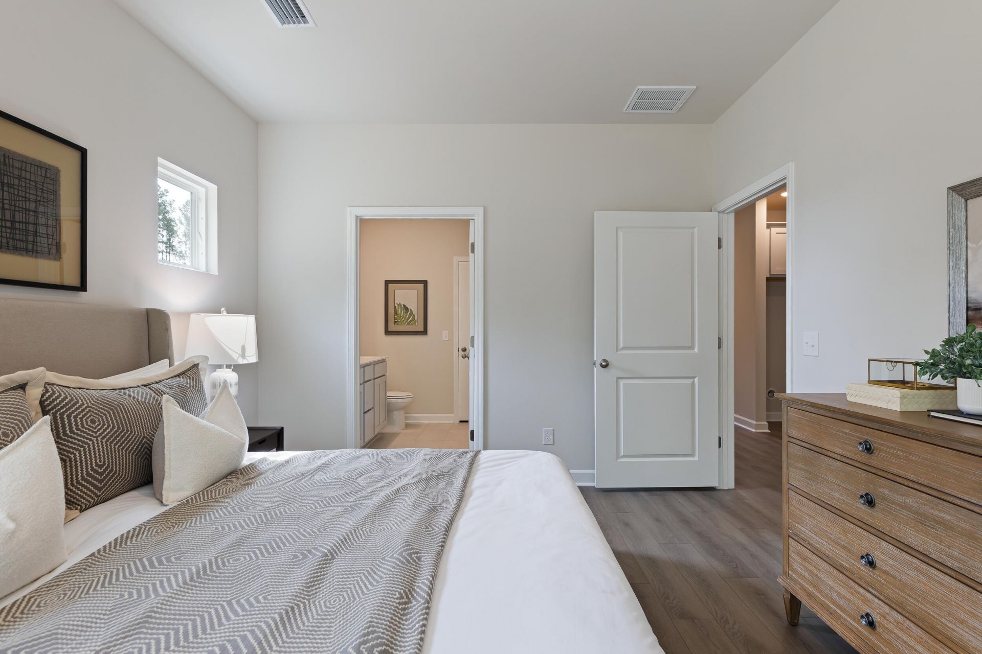 902 Dusk Drive Photo 14