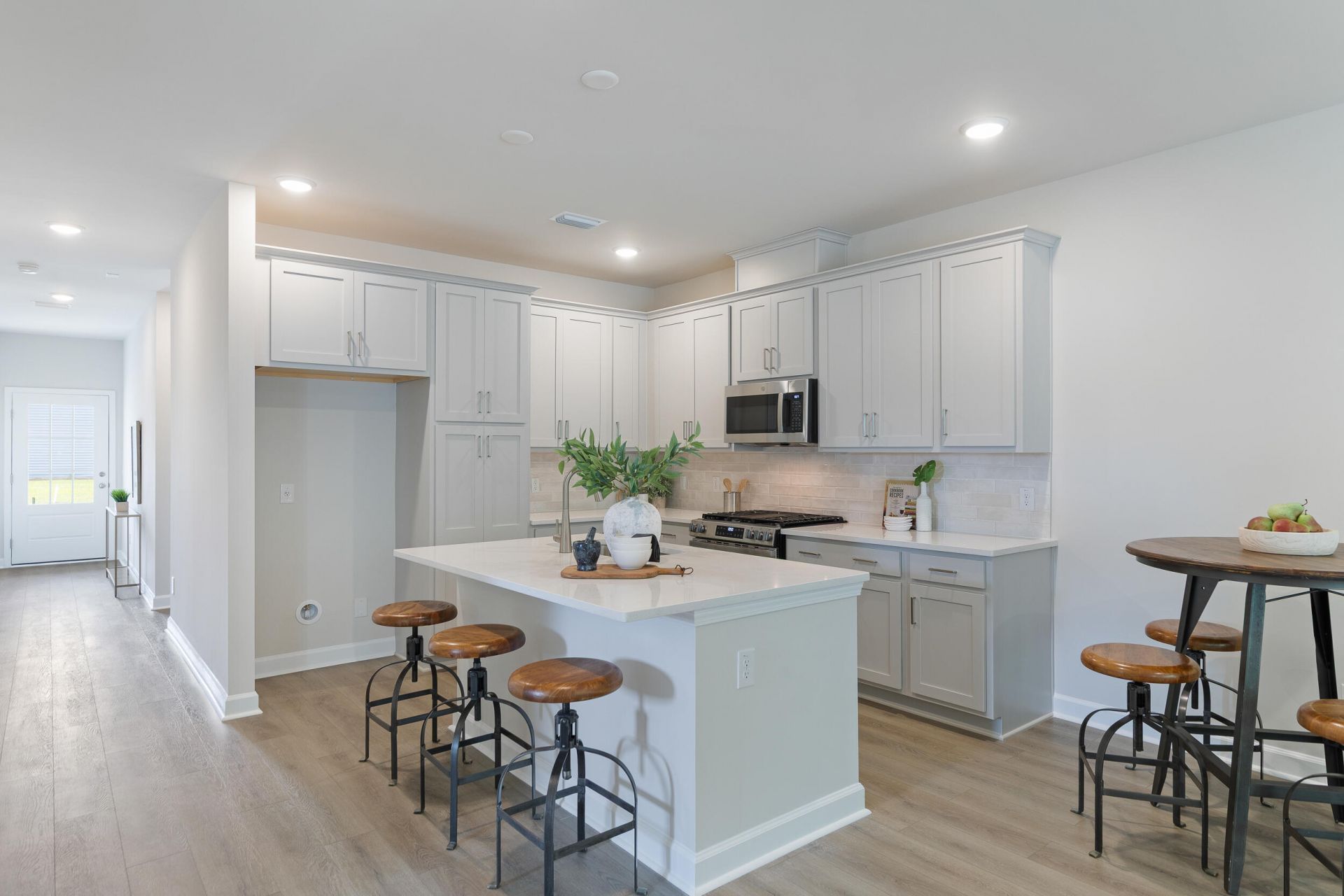 902 Dusk Drive Photo 4