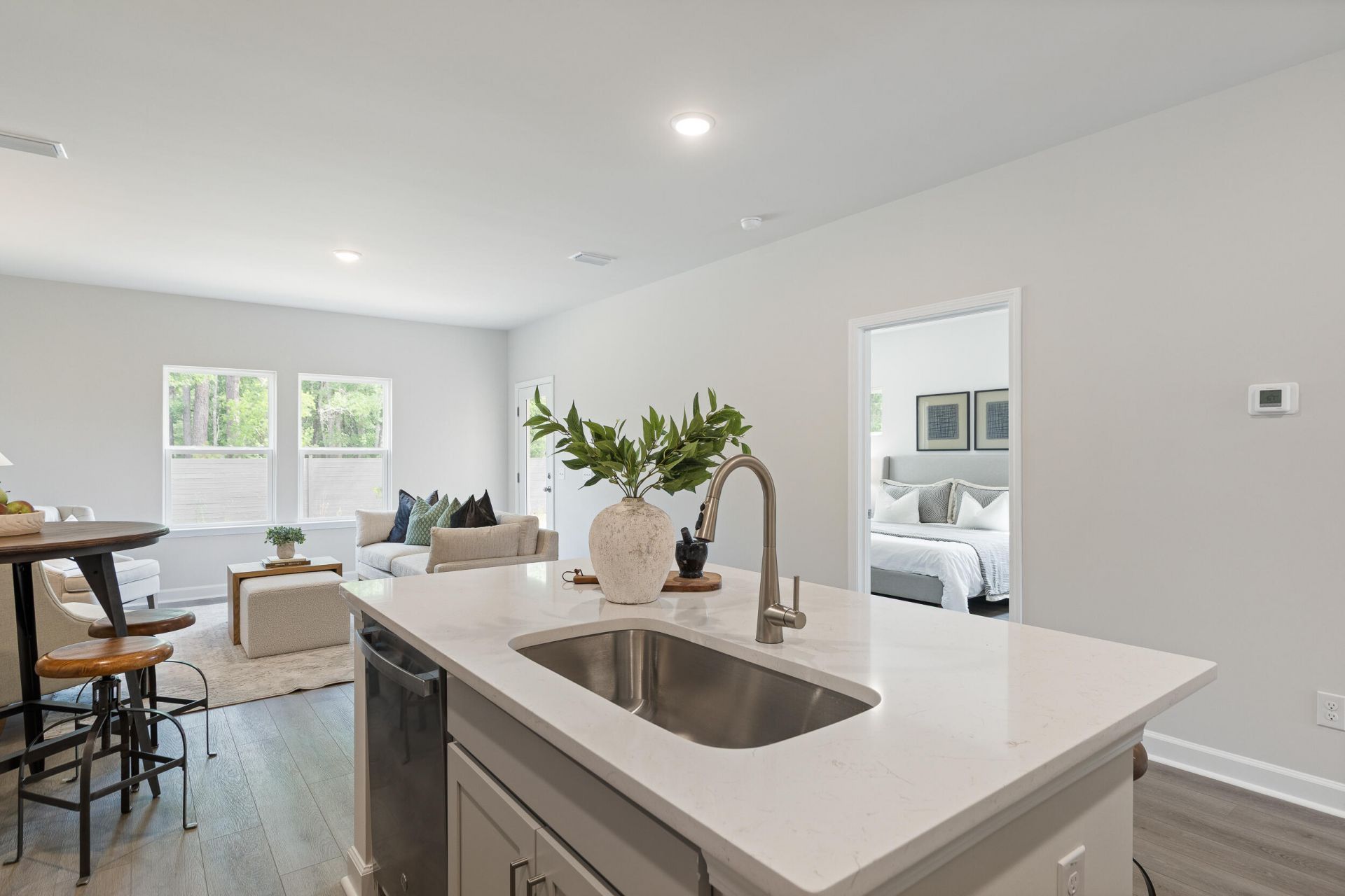 902 Dusk Drive Photo 8