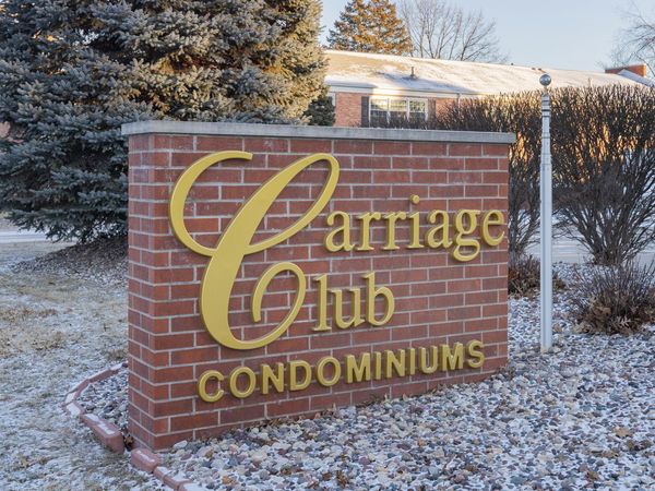 3215 E Locust Street, Unit A2-23, Davenport, IA 52803