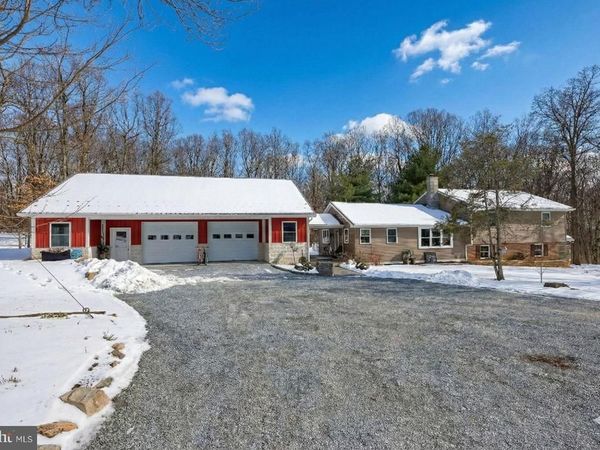 60 PEACH LANE, RONKS, PA 17572