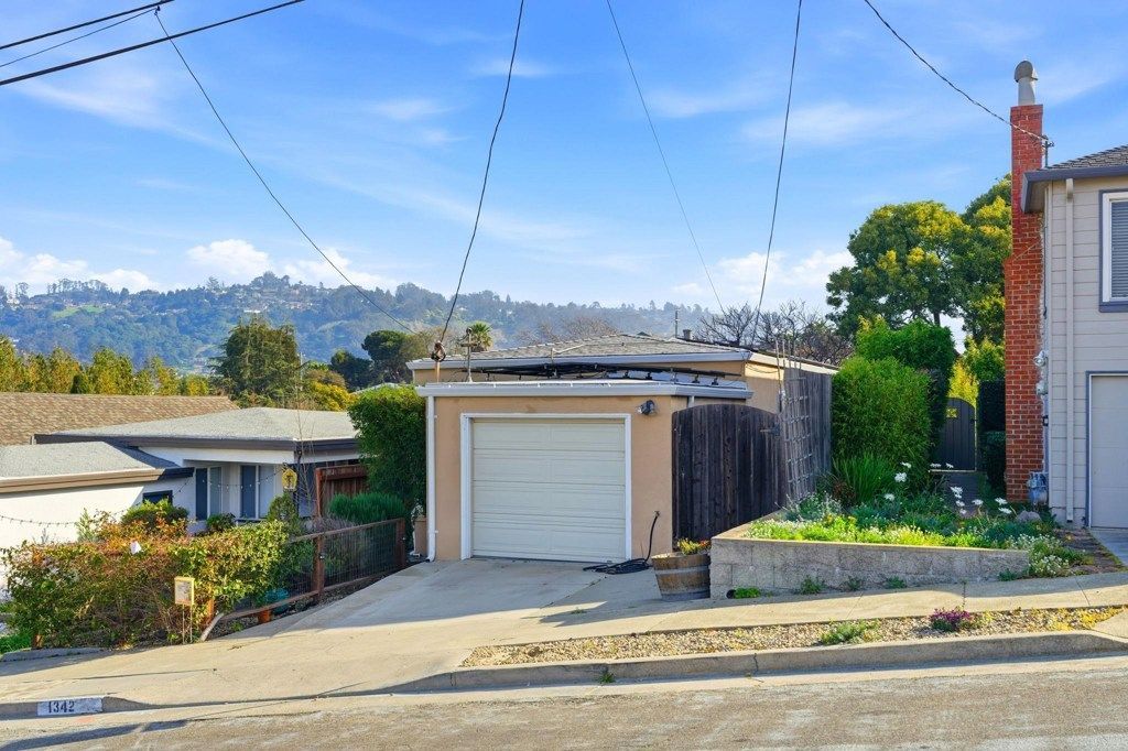 1342 1342 S 57th St, Richmond, CA 94804 Main Photo