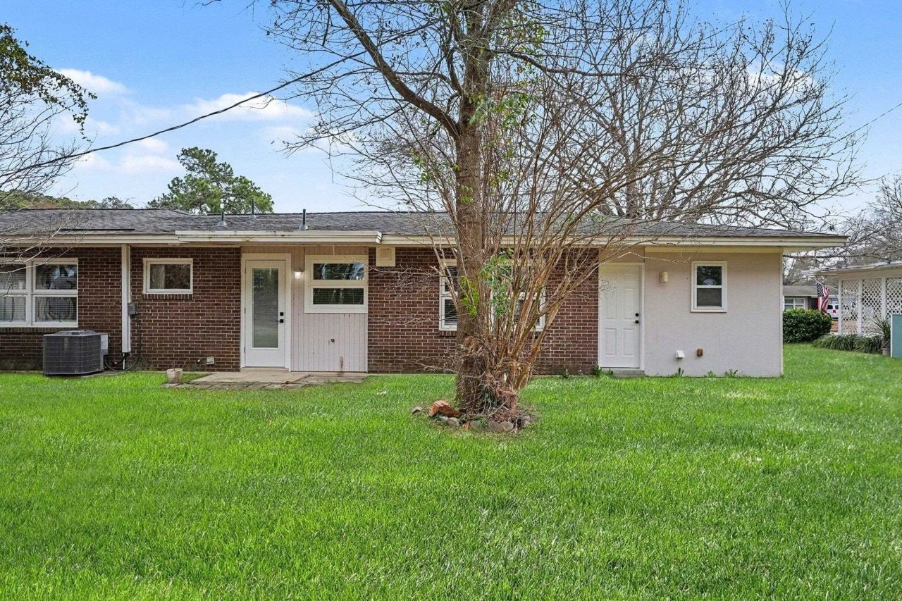 857 Pampas Dr. Photo 26