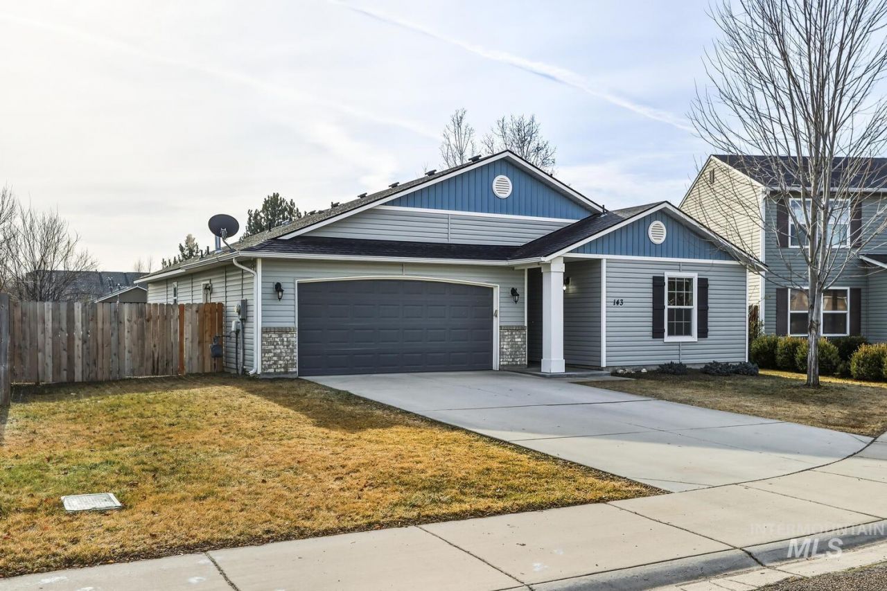 143 E Willow Creek, Middleton, ID 83644 Main Photo
