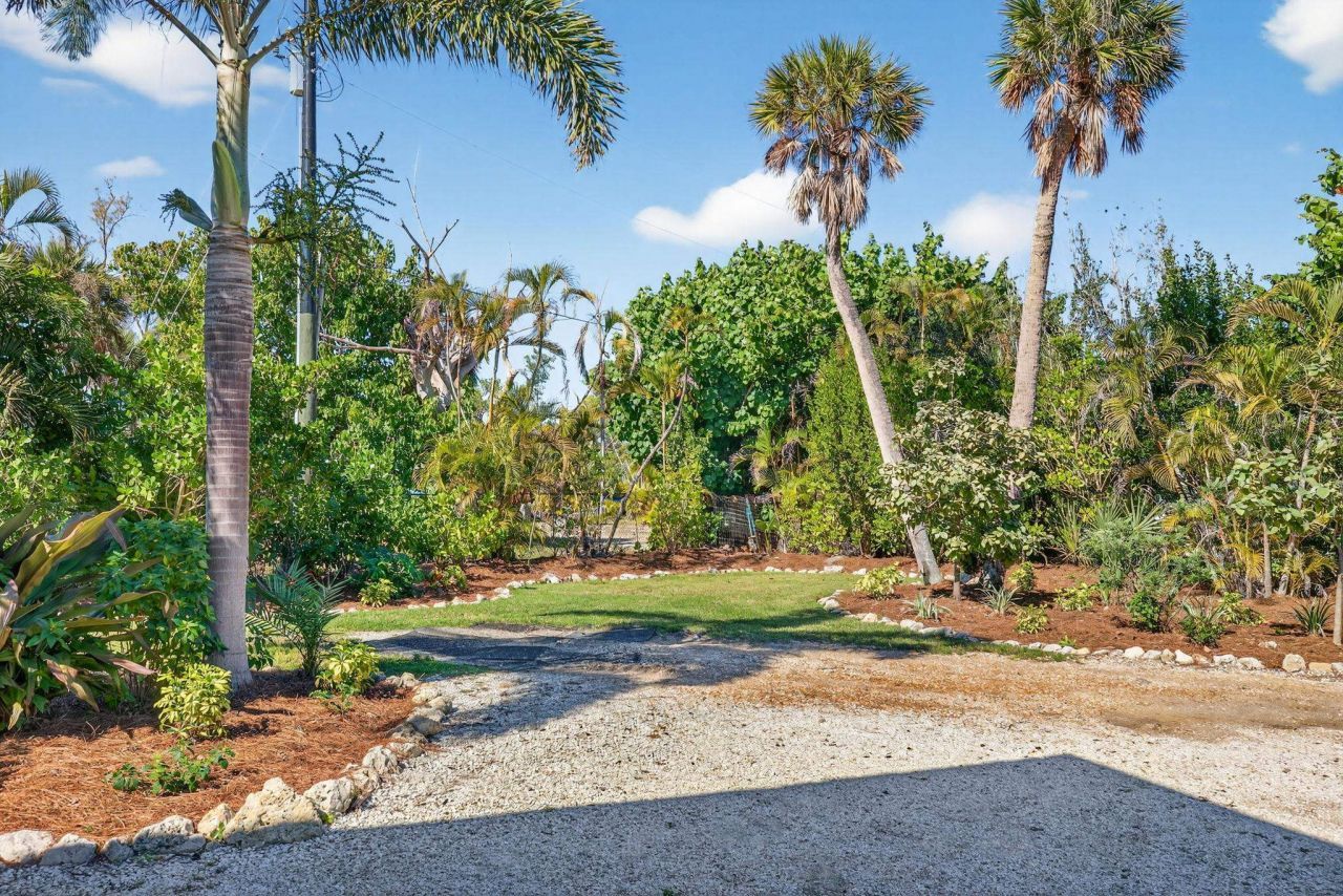 1211 Periwinkle Way, Sanibel, FL 33957 Photo