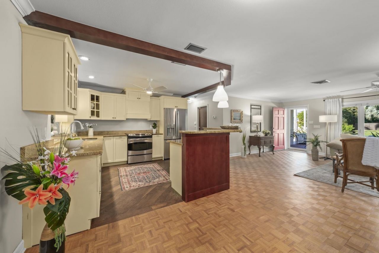 3325 Avocado Dr, Fort Myers, FL 33901 Photo