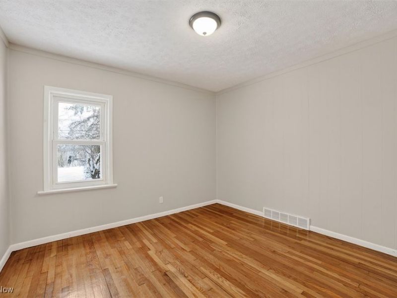 4977 E 90th Street, Garfield Heights, OH 44125 Photo 13