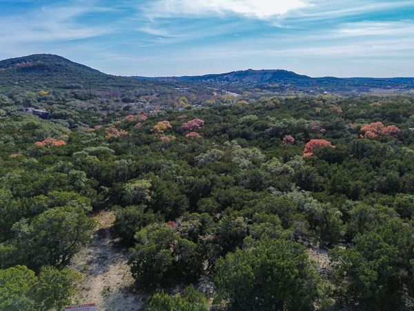 9817 Park, Lakehills, TX 78063