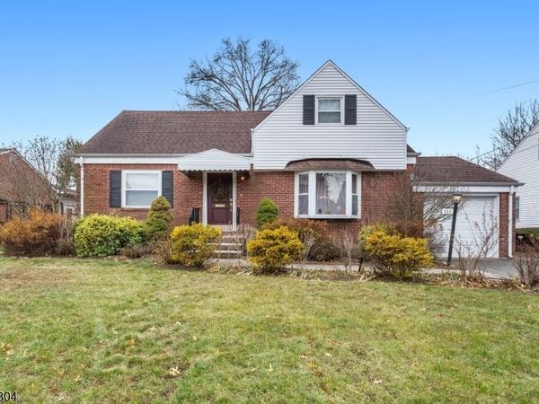 431 Blanchard Ter, Hackensack, NJ 07601