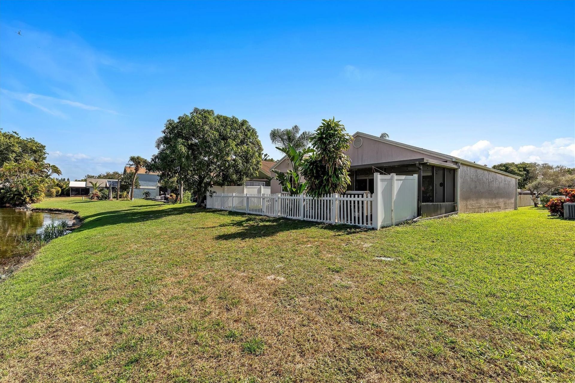 3 E Chesterfield Dr, Boynton Beach, FL 33426 Photo