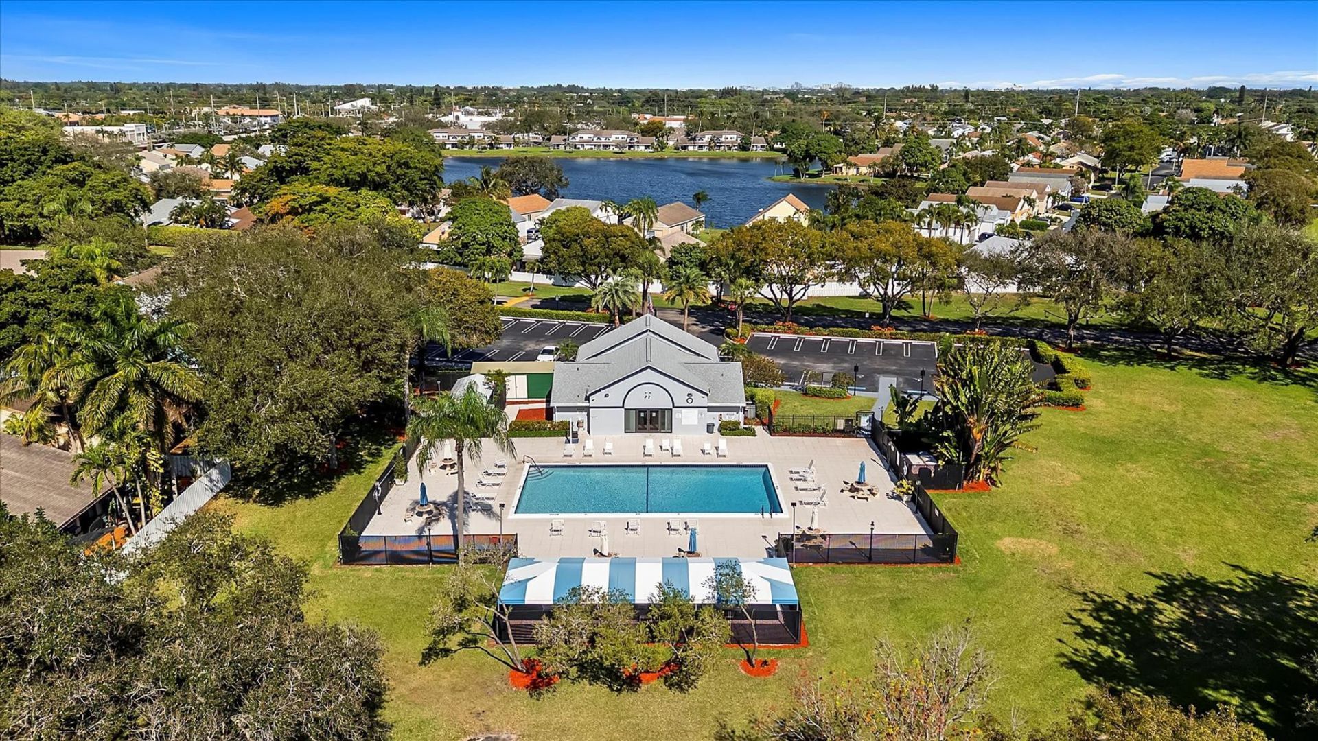 3 E Chesterfield Dr, Boynton Beach, FL 33426 Photo