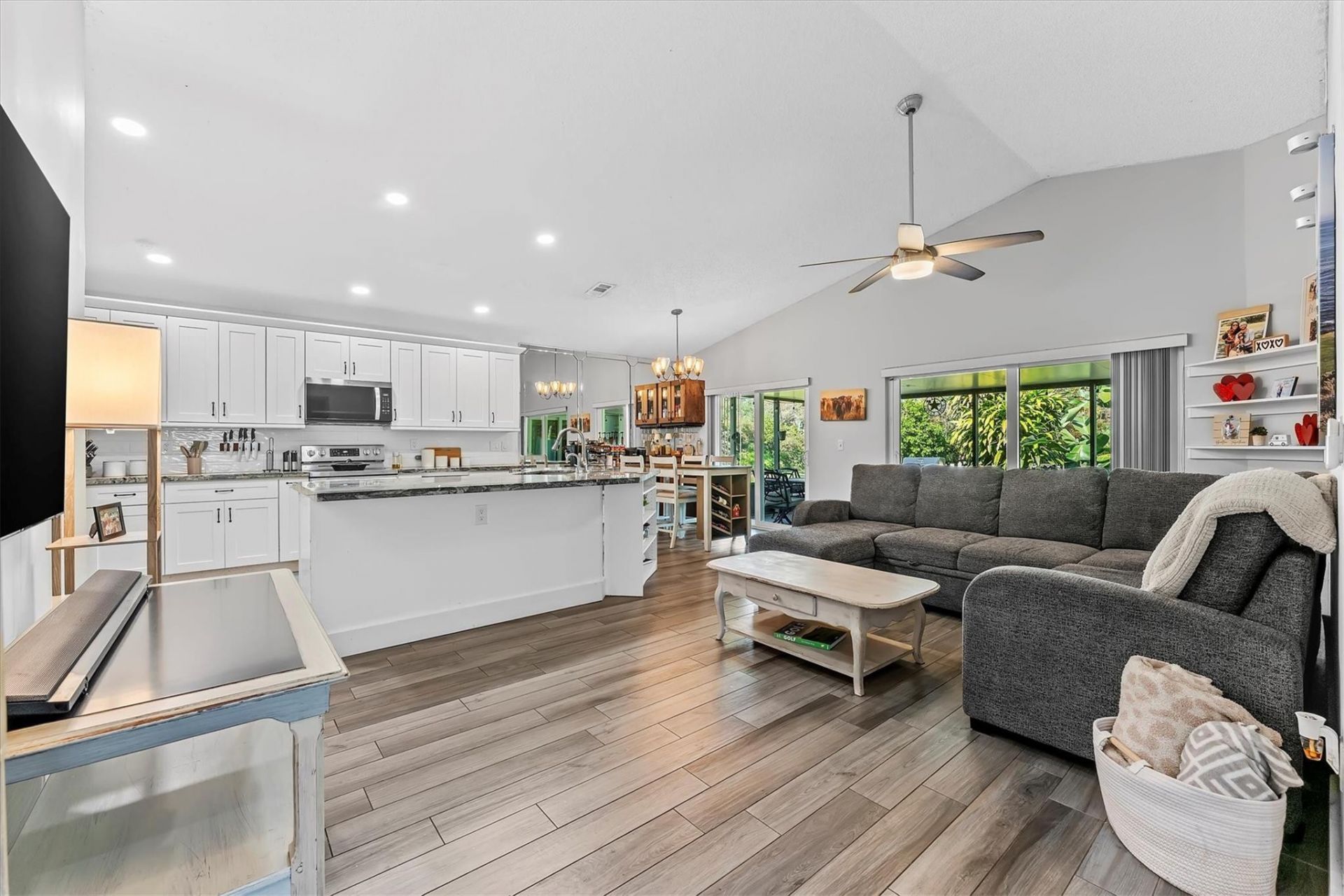 3 E Chesterfield Dr, Boynton Beach, FL 33426 Photo