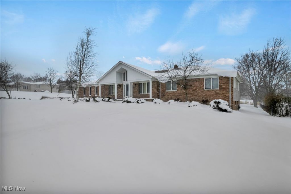 2775 Oakview Circle, Broadview Heights, OH 44147 Main Photo