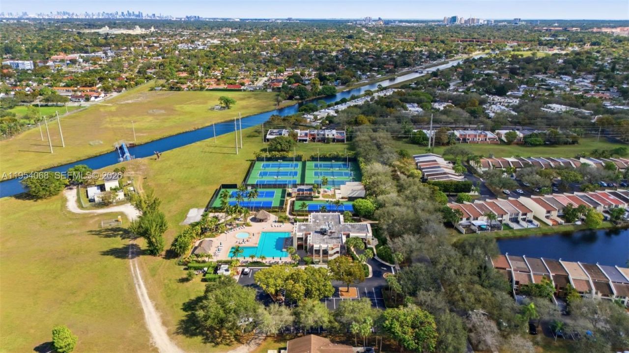 7855 SW 106th Ave, Miami, FL 33173 Photo