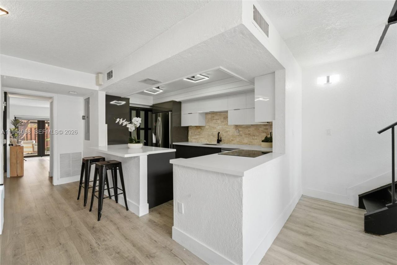 7855 SW 106th Ave, Miami, FL 33173 Photo