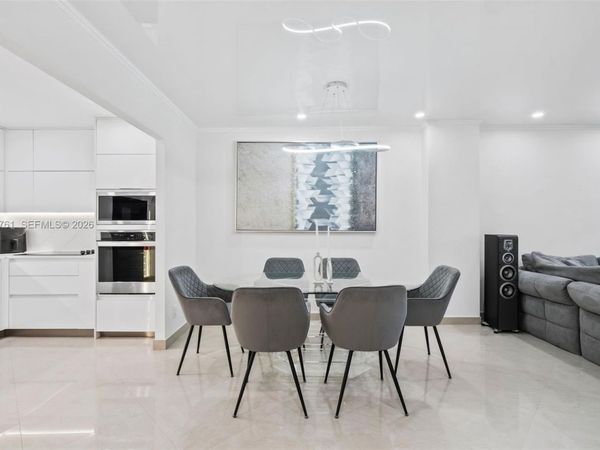 19390 Collins Ave , Unit 209, Sunny Isles Beach, FL 33160