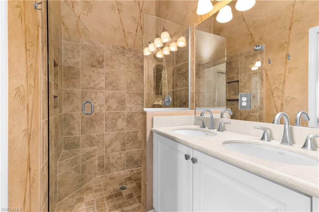 162 Newport Dr, Unit 1207, Naples, FL 34114 Photo