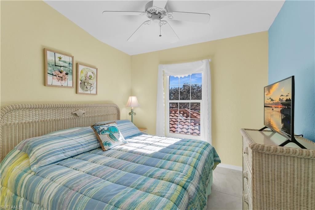 162 Newport Dr, Unit 1207, Naples, FL 34114 Photo