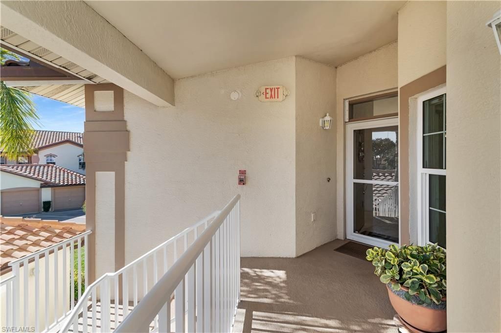 162 Newport Dr, Unit 1207, Naples, FL 34114 Photo