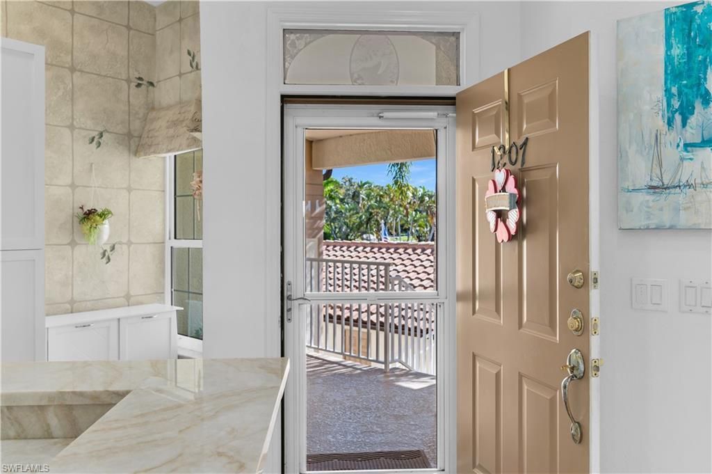 162 Newport Dr, Unit 1207, Naples, FL 34114 Photo