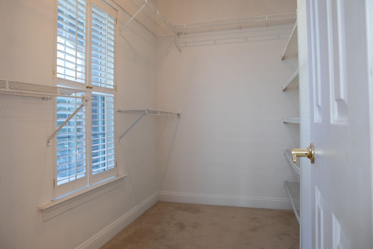 4002 Edenborough Dr. Photo 10