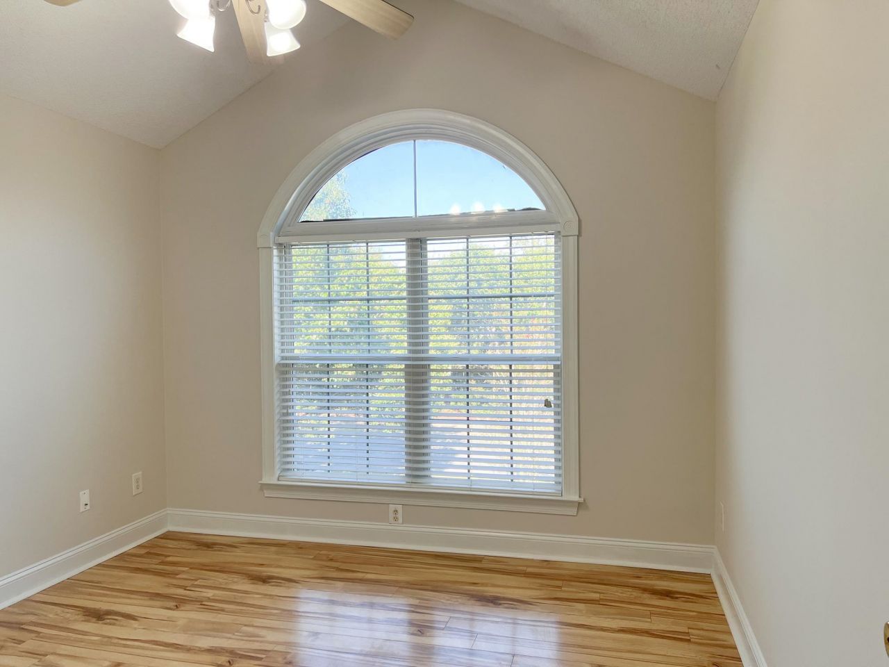 4002 Edenborough Dr. Photo 24