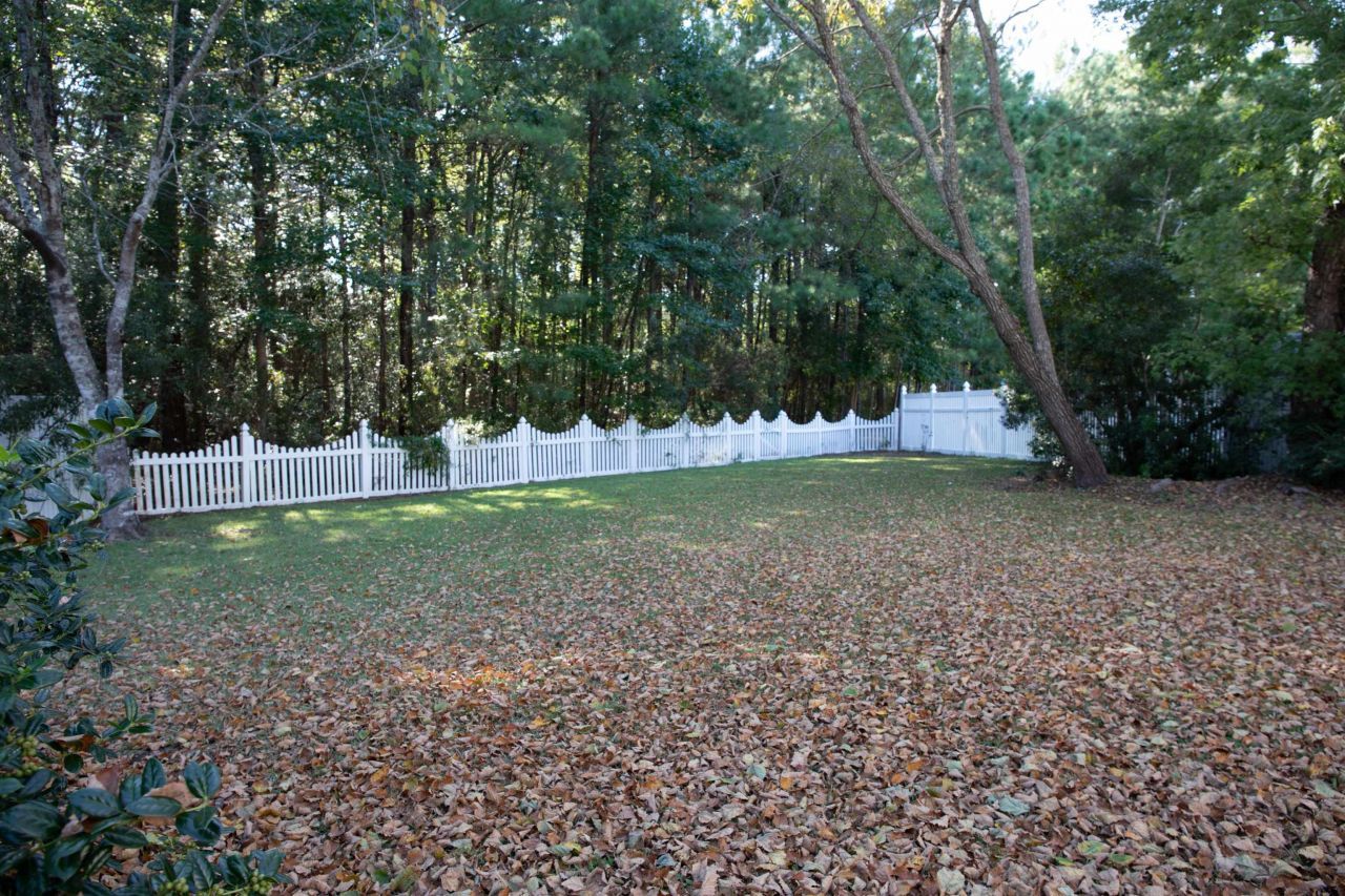 4002 Edenborough Dr. Photo 28