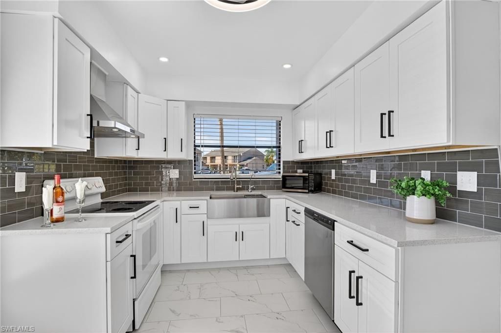 1209 SE 8th St, Unit 111, Cape Coral, FL 33990 Photo